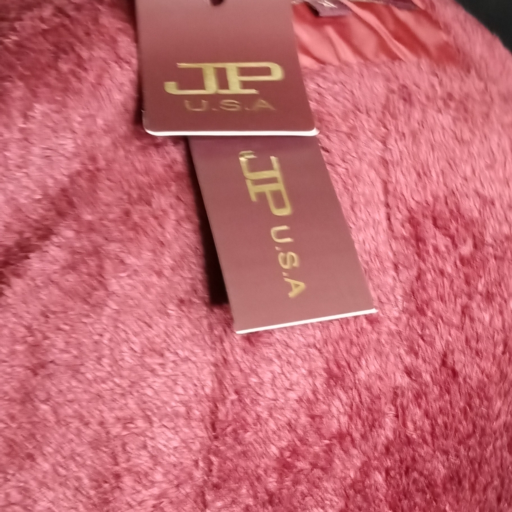 💜Wine Faux Fur Jacket💜 Women's & Youth Jackets - Picture 14 of 15